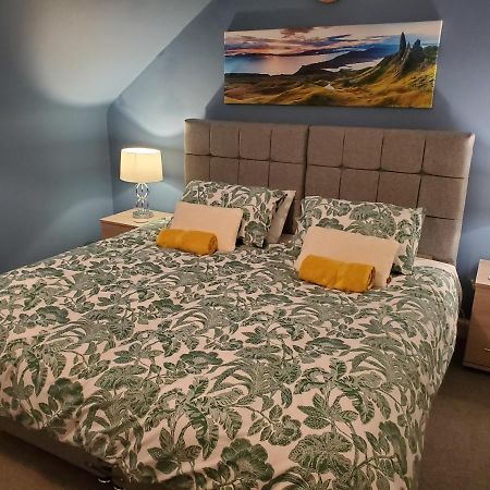 Carvetii - Mayhaven House - Tranquil Cul-De-Sac - 2 Bedrooms, Sleeps 4 Guests Dunfermline Exterior photo
